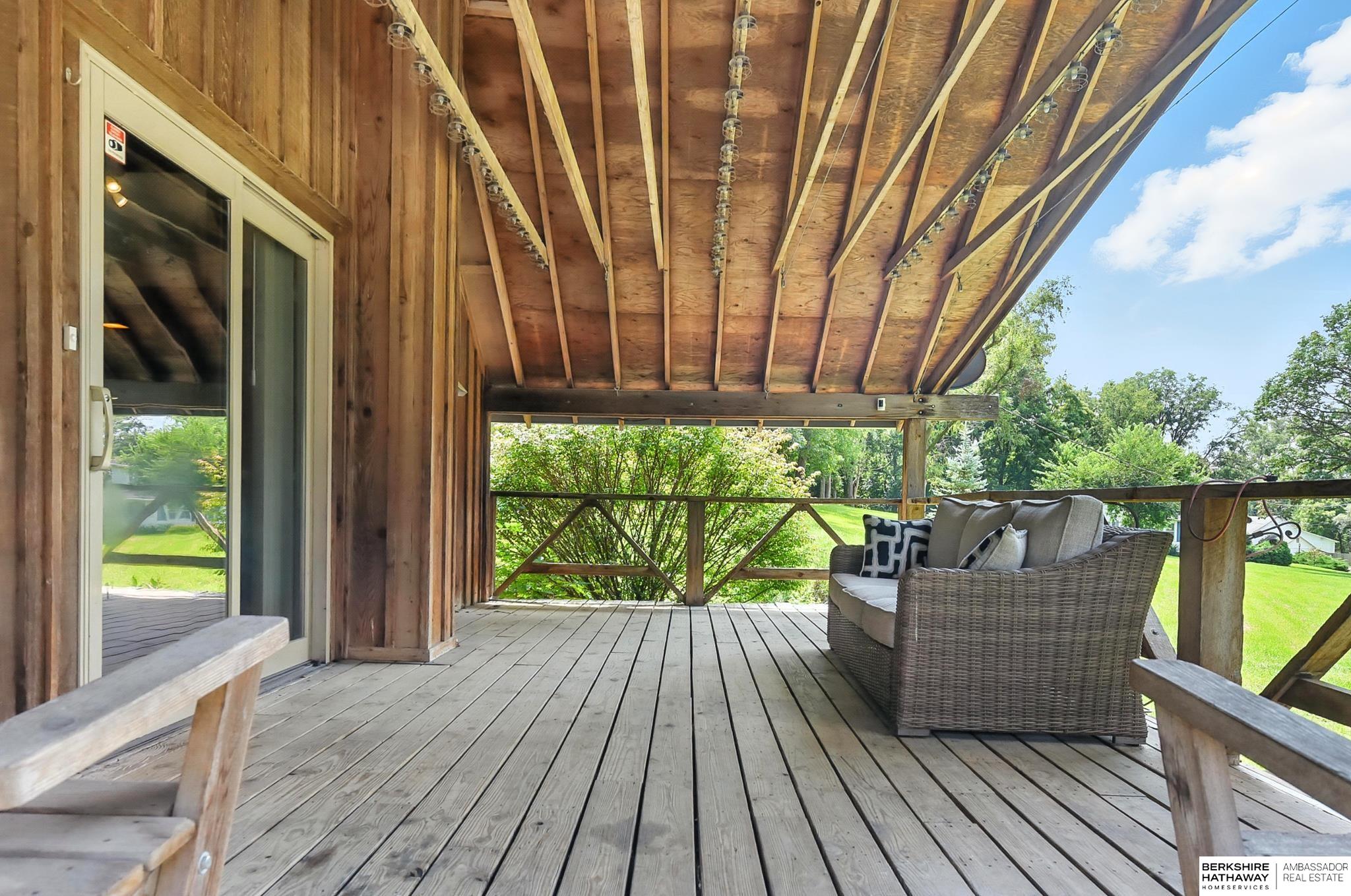 Omaha, Nebraska 68122, United States, 4 Bedrooms Bedrooms, ,3 BathroomsBathrooms,Residential,Active,196205