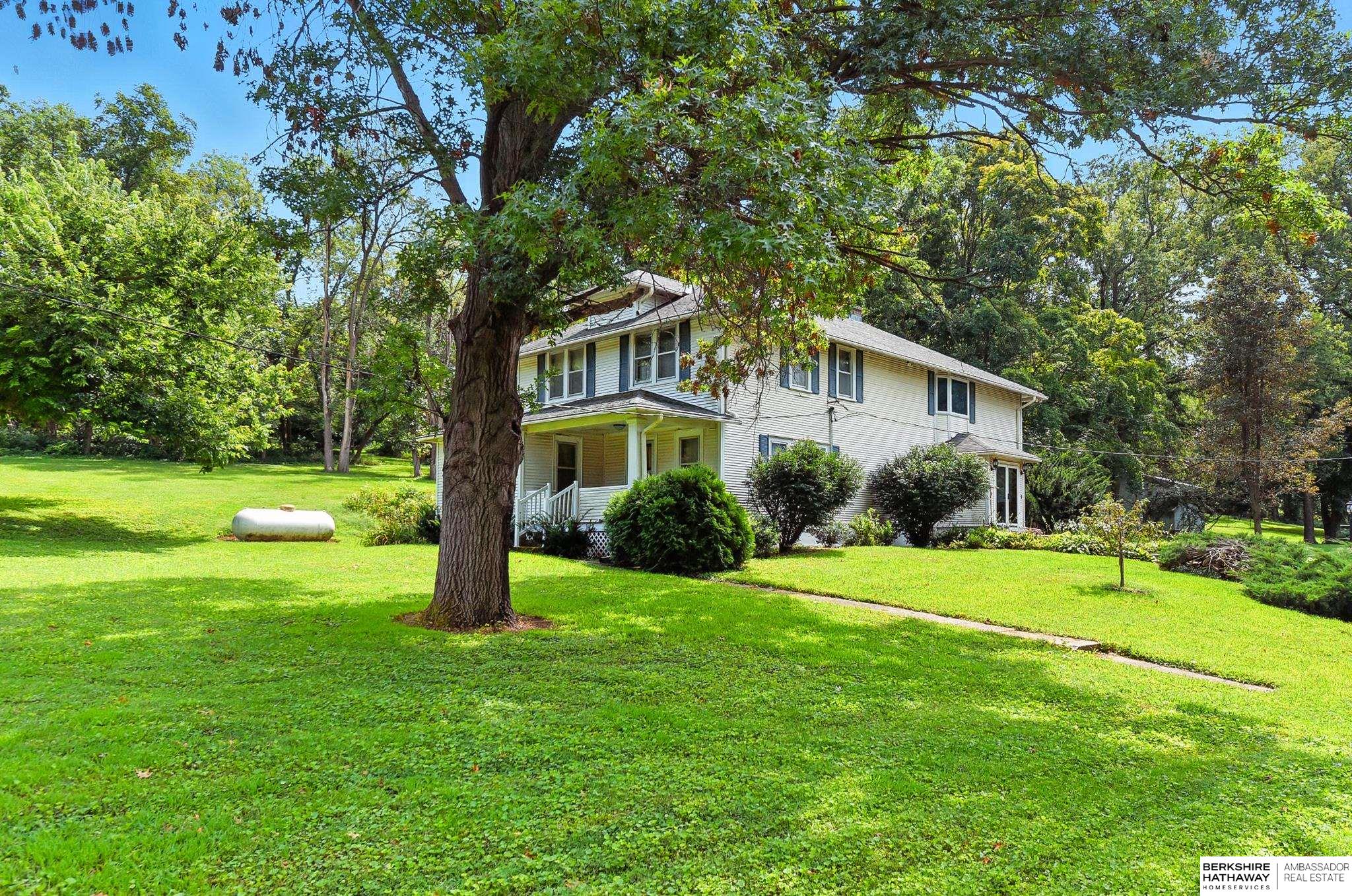 Omaha, Nebraska 68122, United States, 4 Bedrooms Bedrooms, ,3 BathroomsBathrooms,Residential,Active,196205