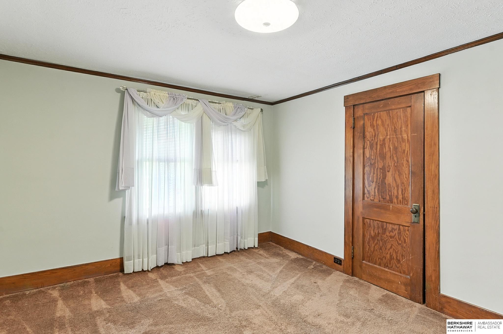 Omaha, Nebraska 68122, United States, 4 Bedrooms Bedrooms, ,3 BathroomsBathrooms,Residential,Active,196205