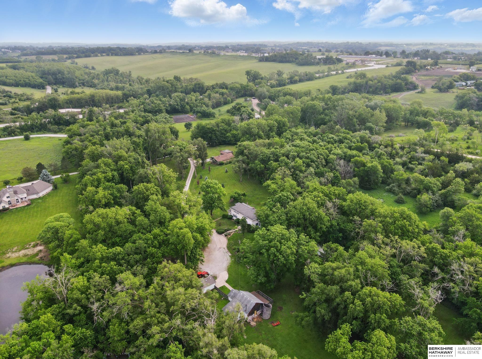 Omaha, Nebraska 68122, United States, 4 Bedrooms Bedrooms, ,3 BathroomsBathrooms,Residential,Active,196205