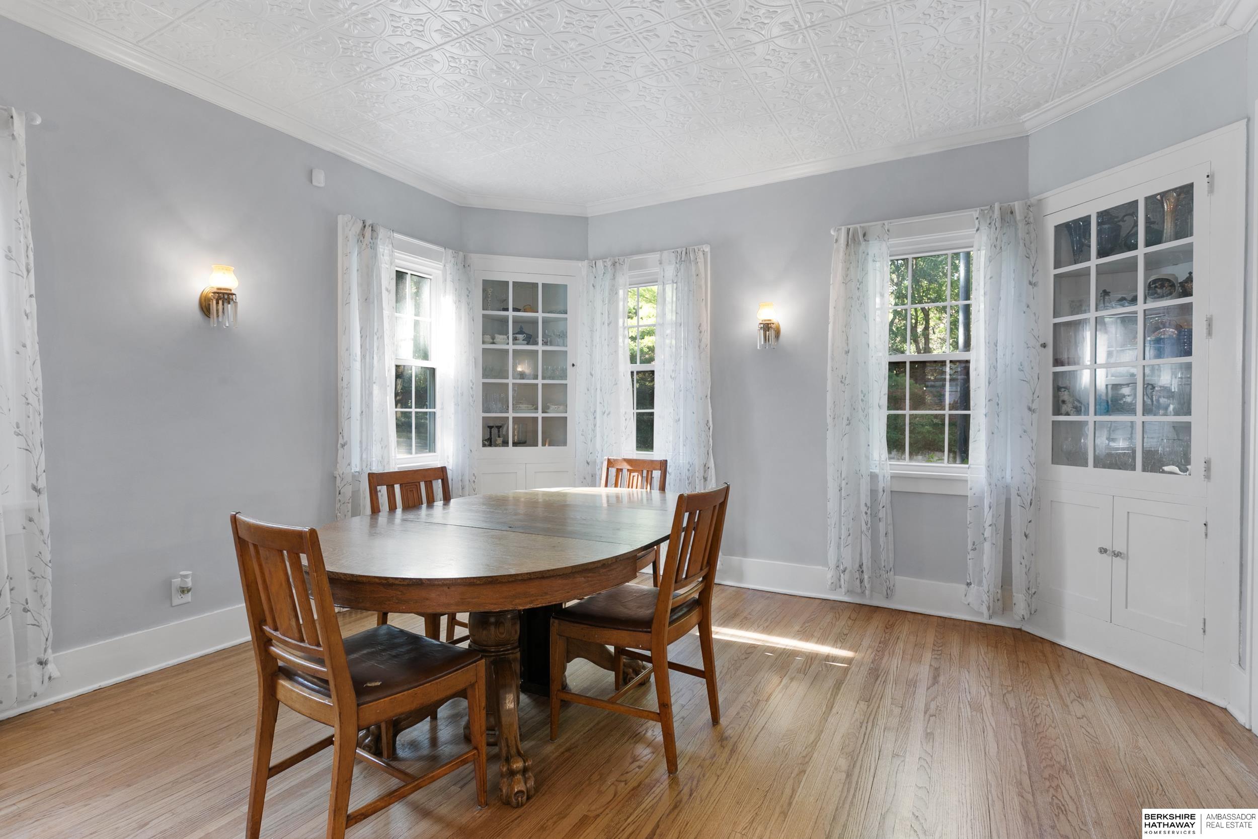 Lincoln, Nebraska 68502, United States, 5 Bedrooms Bedrooms, ,3 BathroomsBathrooms,Residential,Active,167567