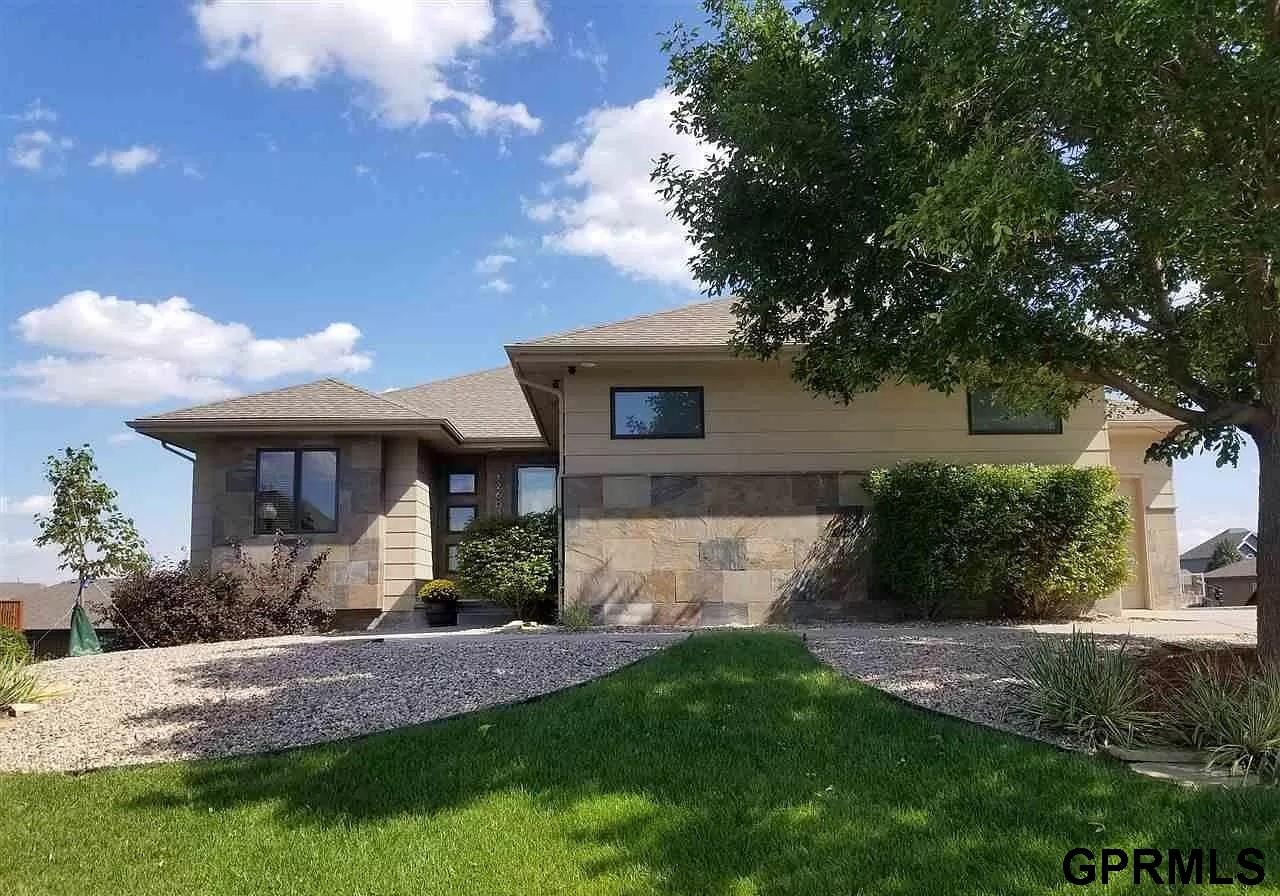 Photo 1 of 23 — 12603 S 81st Avenue, Papillion, NE 68046