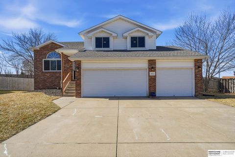Photo of 4825 NW Fairway Drive, Lincoln, NE 68521 (MLS # 22607119)