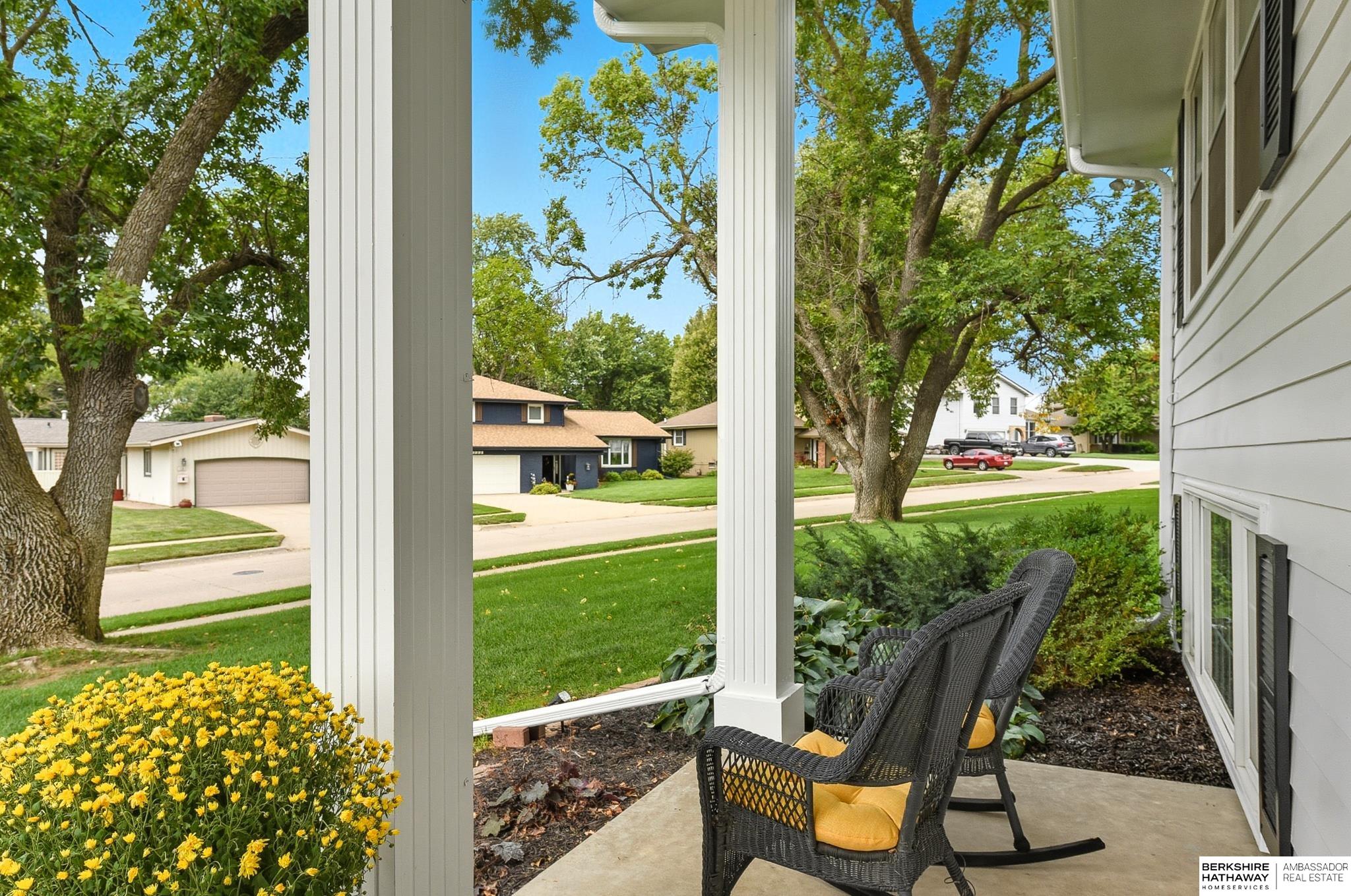 Omaha, Nebraska 68144, United States, 3 Bedrooms Bedrooms, ,3 BathroomsBathrooms,Residential,Pending,217121