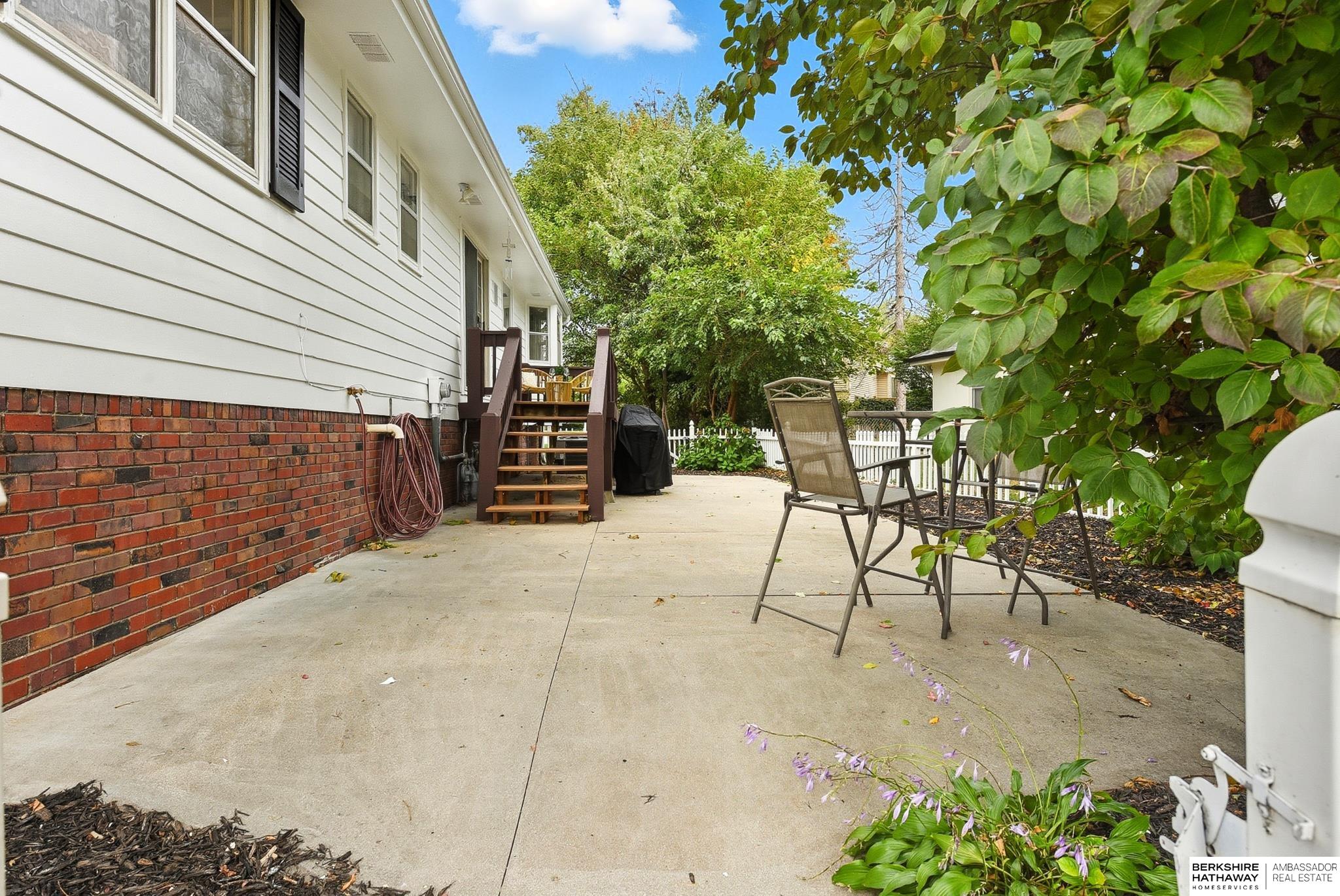 Omaha, Nebraska 68144, United States, 3 Bedrooms Bedrooms, ,3 BathroomsBathrooms,Residential,Pending,217121