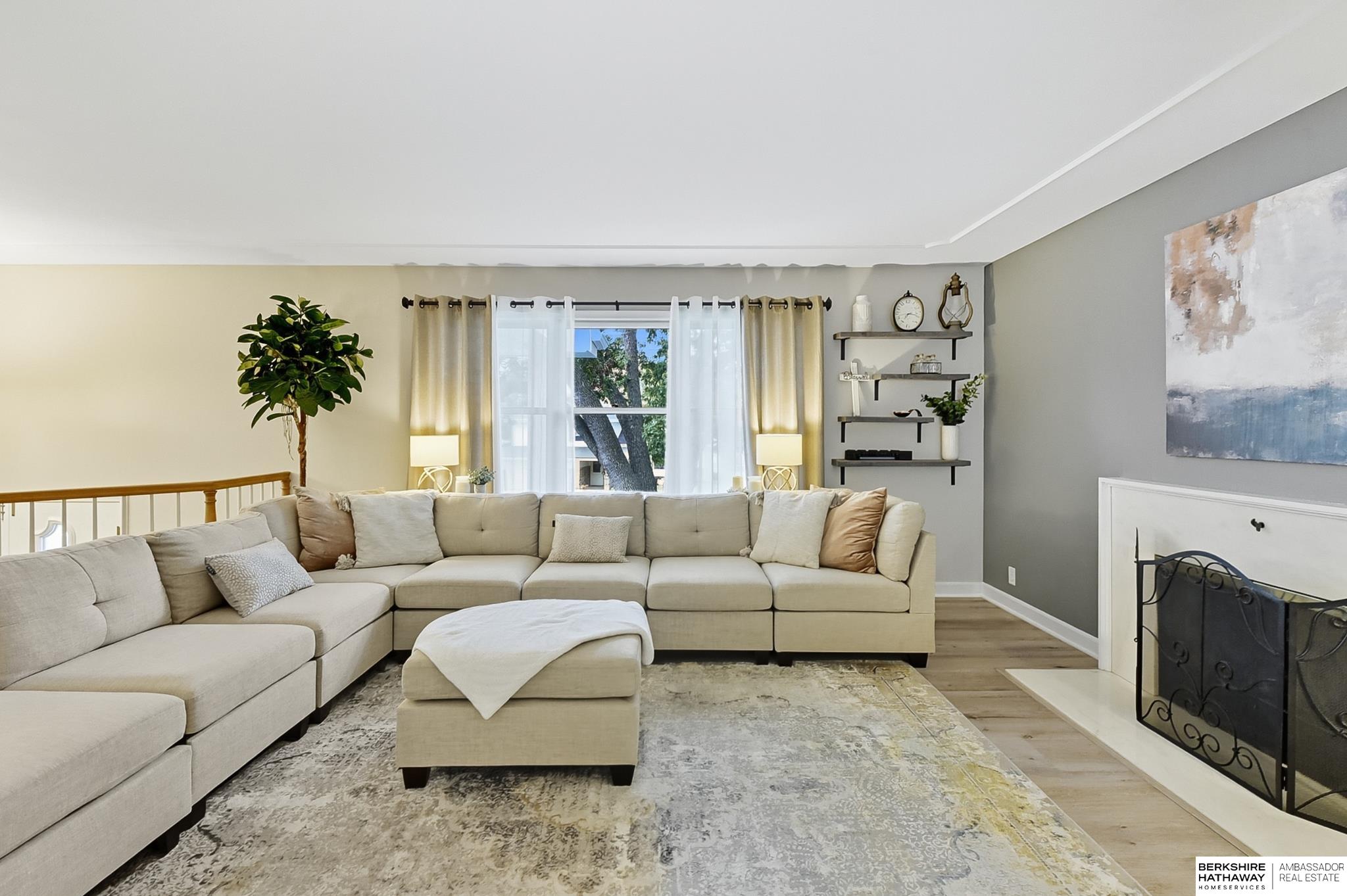 Omaha, Nebraska 68144, United States, 3 Bedrooms Bedrooms, ,3 BathroomsBathrooms,Residential,Pending,217121