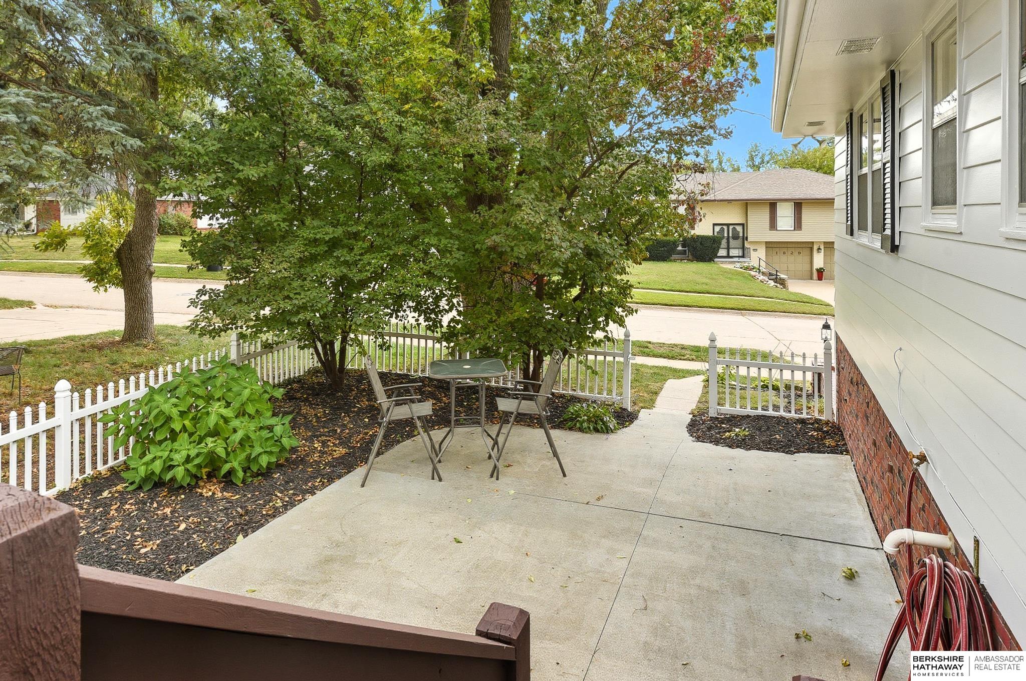 Omaha, Nebraska 68144, United States, 3 Bedrooms Bedrooms, ,3 BathroomsBathrooms,Residential,Pending,217121