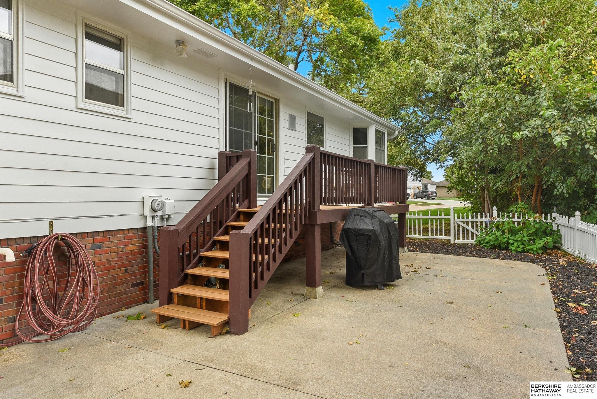 Omaha, Nebraska 68144, United States, 3 Bedrooms Bedrooms, ,3 BathroomsBathrooms,Residential,Pending,217121