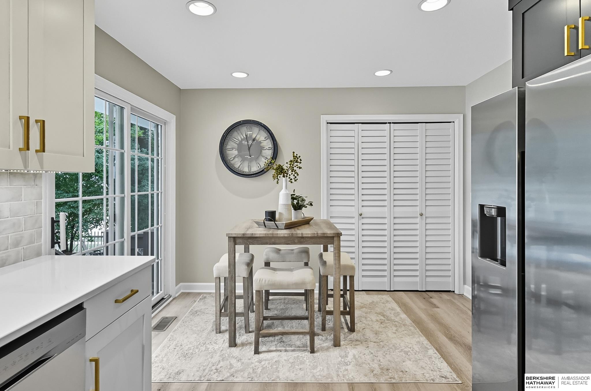 Omaha, Nebraska 68144, United States, 3 Bedrooms Bedrooms, ,3 BathroomsBathrooms,Residential,Pending,217121