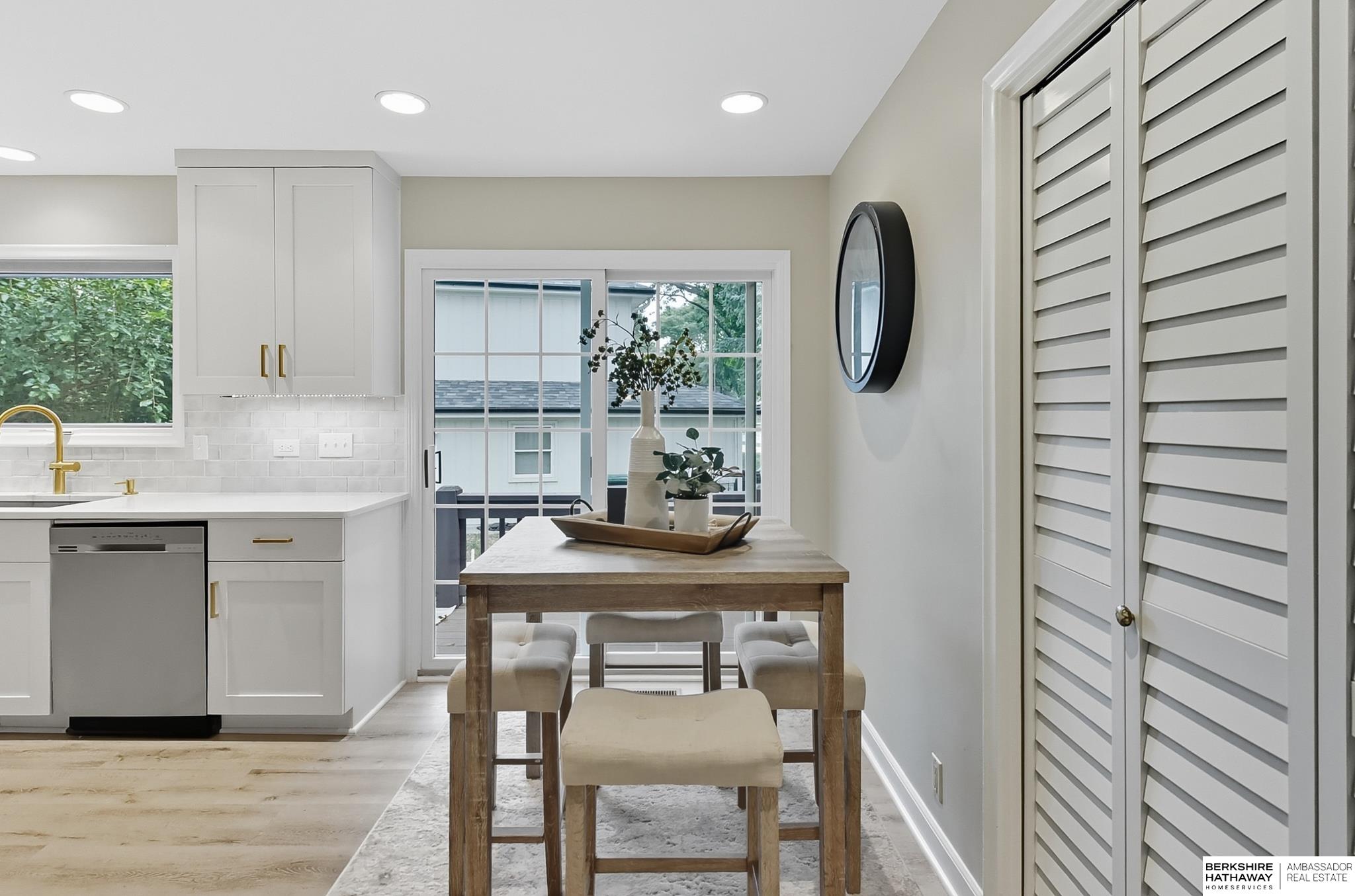 Omaha, Nebraska 68144, United States, 3 Bedrooms Bedrooms, ,3 BathroomsBathrooms,Residential,Pending,217121