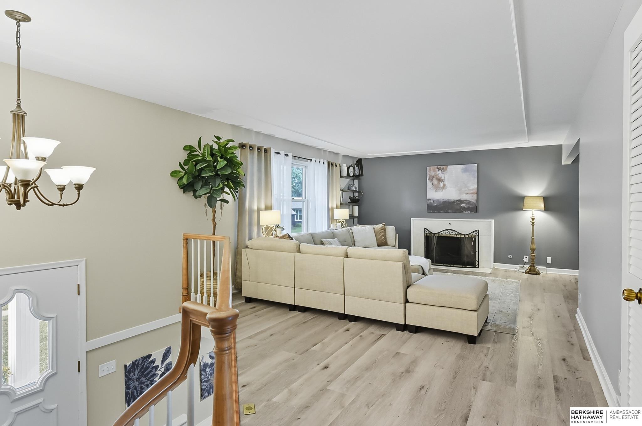 Omaha, Nebraska 68144, United States, 3 Bedrooms Bedrooms, ,3 BathroomsBathrooms,Residential,Pending,217121