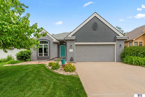 Photo of 619 S 186th Street, Omaha, NE 68022 (MLS # 22615430)