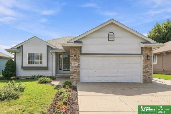 2207 ABERDEEN DR, PAPILLION, NE 68133 - Image 901220c8f18c5dbf5b656a879d95e82d/3877823294