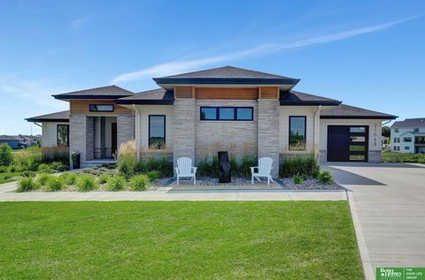 Photo of 21068 Valley Circle, Elkhorn, NE 68022 (MLS # 22609501)