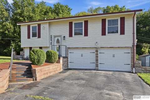 Photo of 5070 Arcadia Avenue, Omaha, NE 68104 (MLS # 22624746)