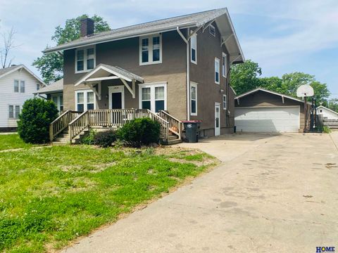 Photo of 1419 N 11th Street, Beatrice, NE 68310 (MLS # 22613889)