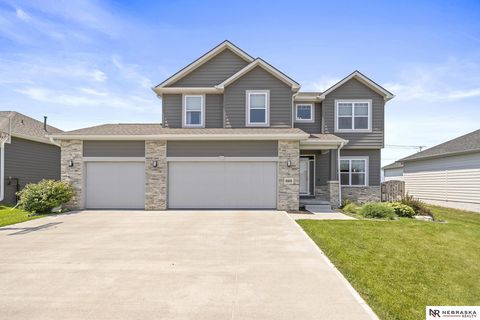 Photo of 8008 N 167th Avenue, Bennington, NE 68007 (MLS # 22530675) Photo of 8008 N 167th Avenue, Bennington, NE 68007 (MLS # 22530675)