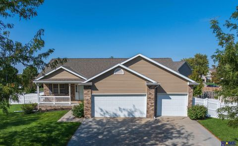 Photo of 8005 LaytonJohn Lane, Lincoln, NE 68516 (MLS # 22528634)