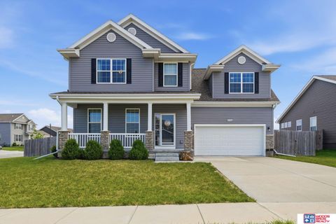 Photo of 6330 Whitewater Lane, Lincoln, NE 68521 (MLS # 22613553)