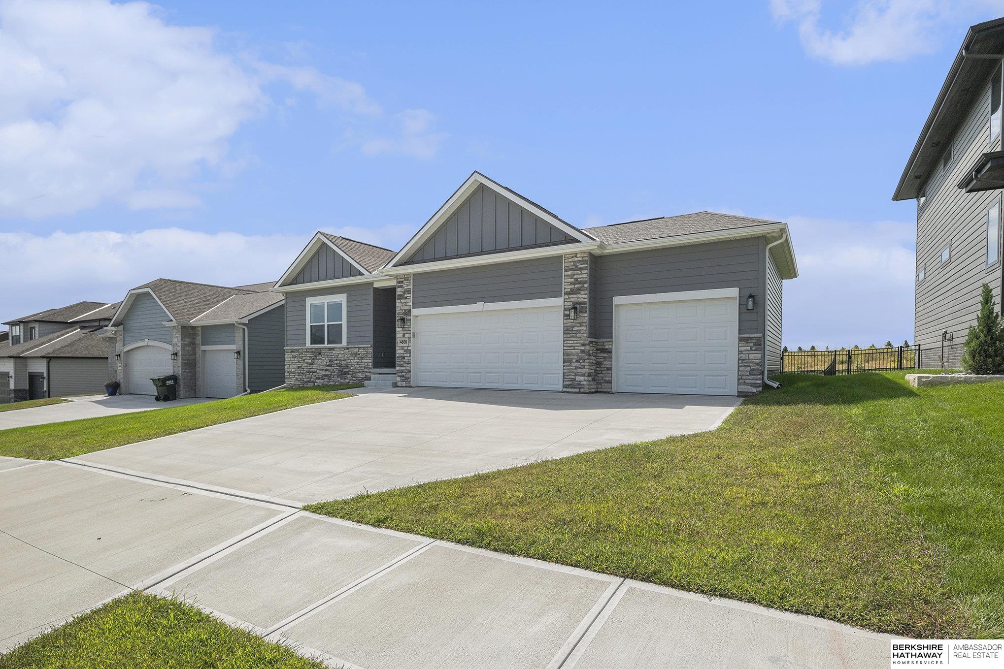 Omaha, Nebraska 68022, United States, 3 Bedrooms Bedrooms, ,2 BathroomsBathrooms,Residential,Active,199974