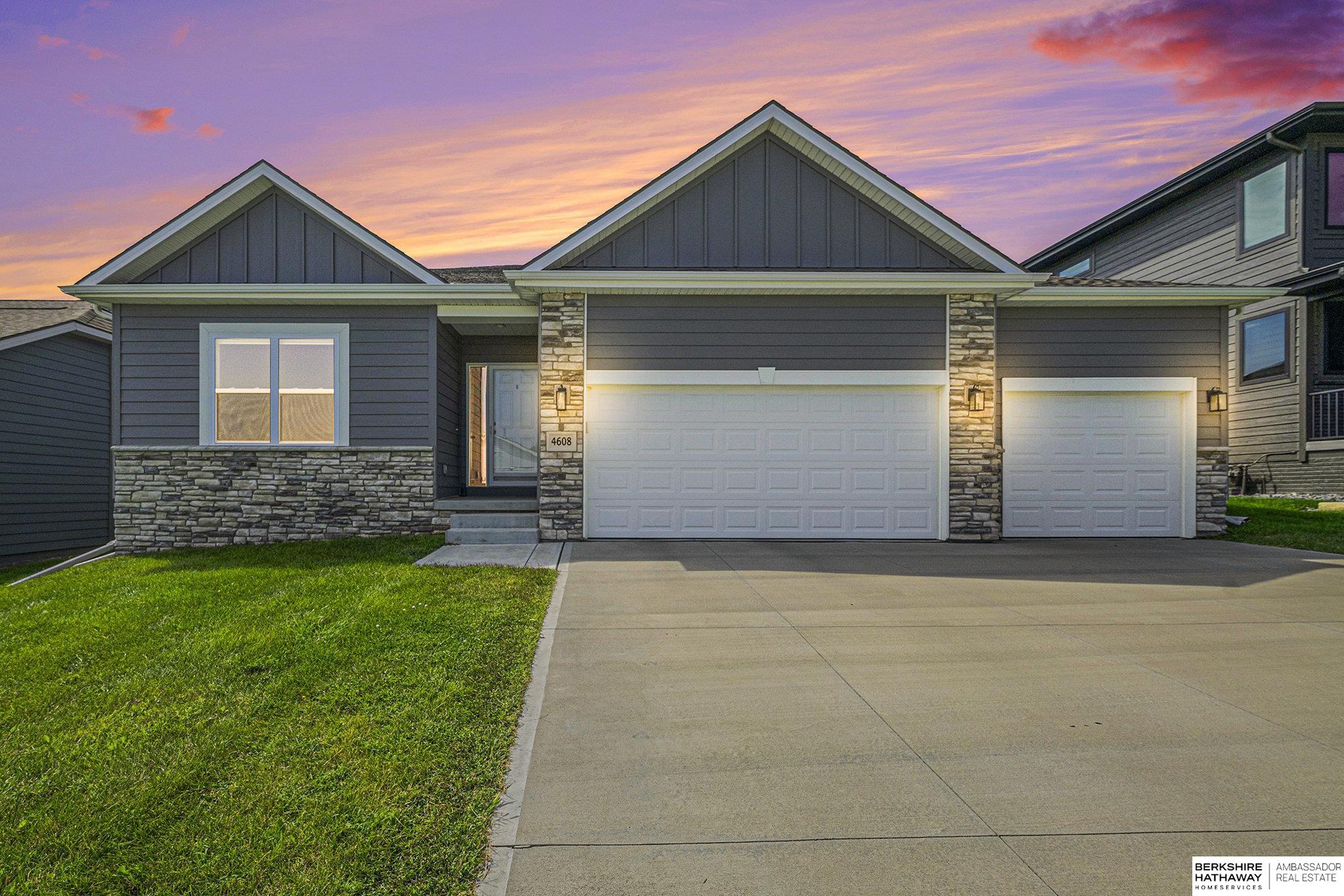 Omaha, Nebraska 68022, United States, 3 Bedrooms Bedrooms, ,2 BathroomsBathrooms,Residential,Active,199974