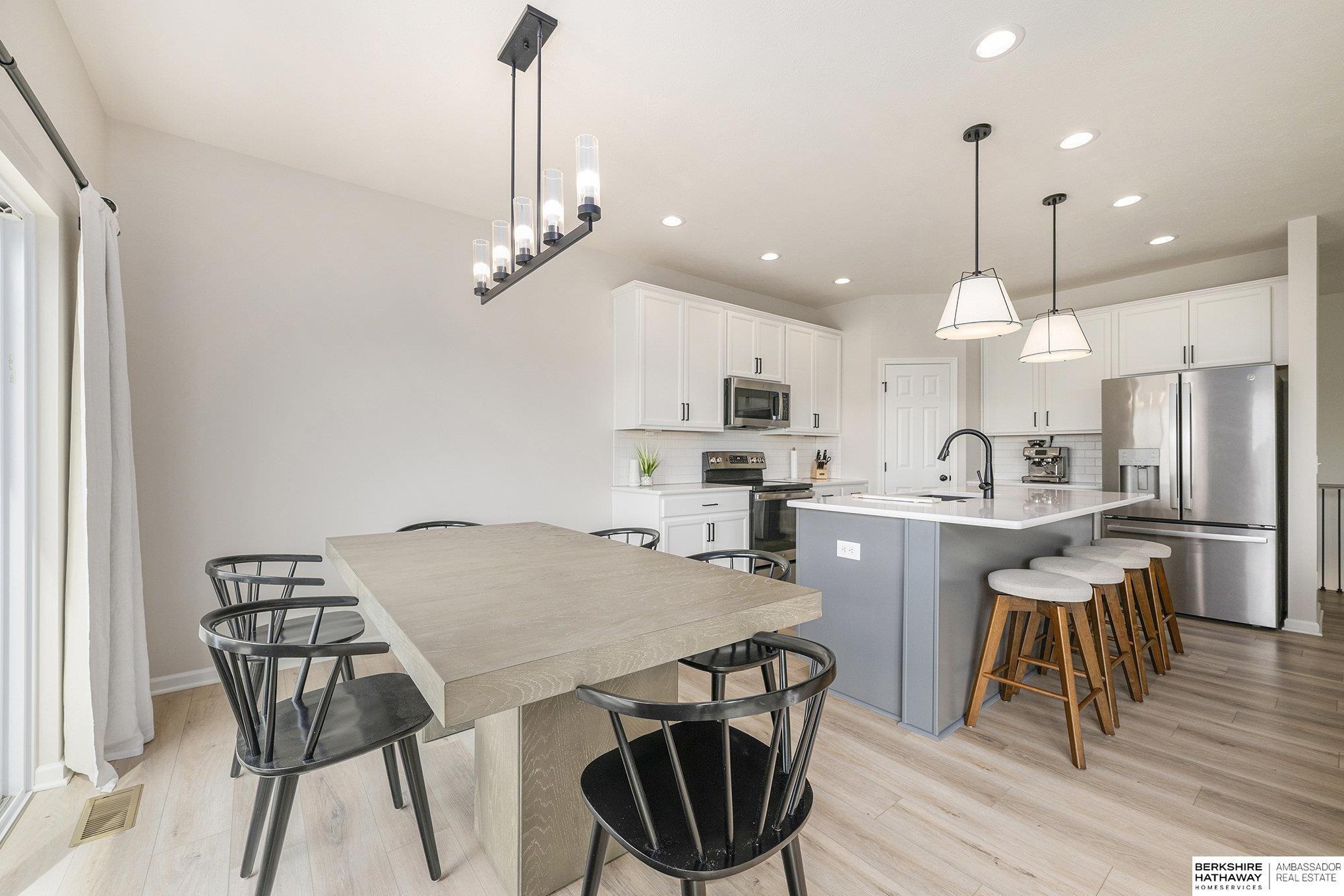 Omaha, Nebraska 68022, United States, 3 Bedrooms Bedrooms, ,2 BathroomsBathrooms,Residential,Active,199974