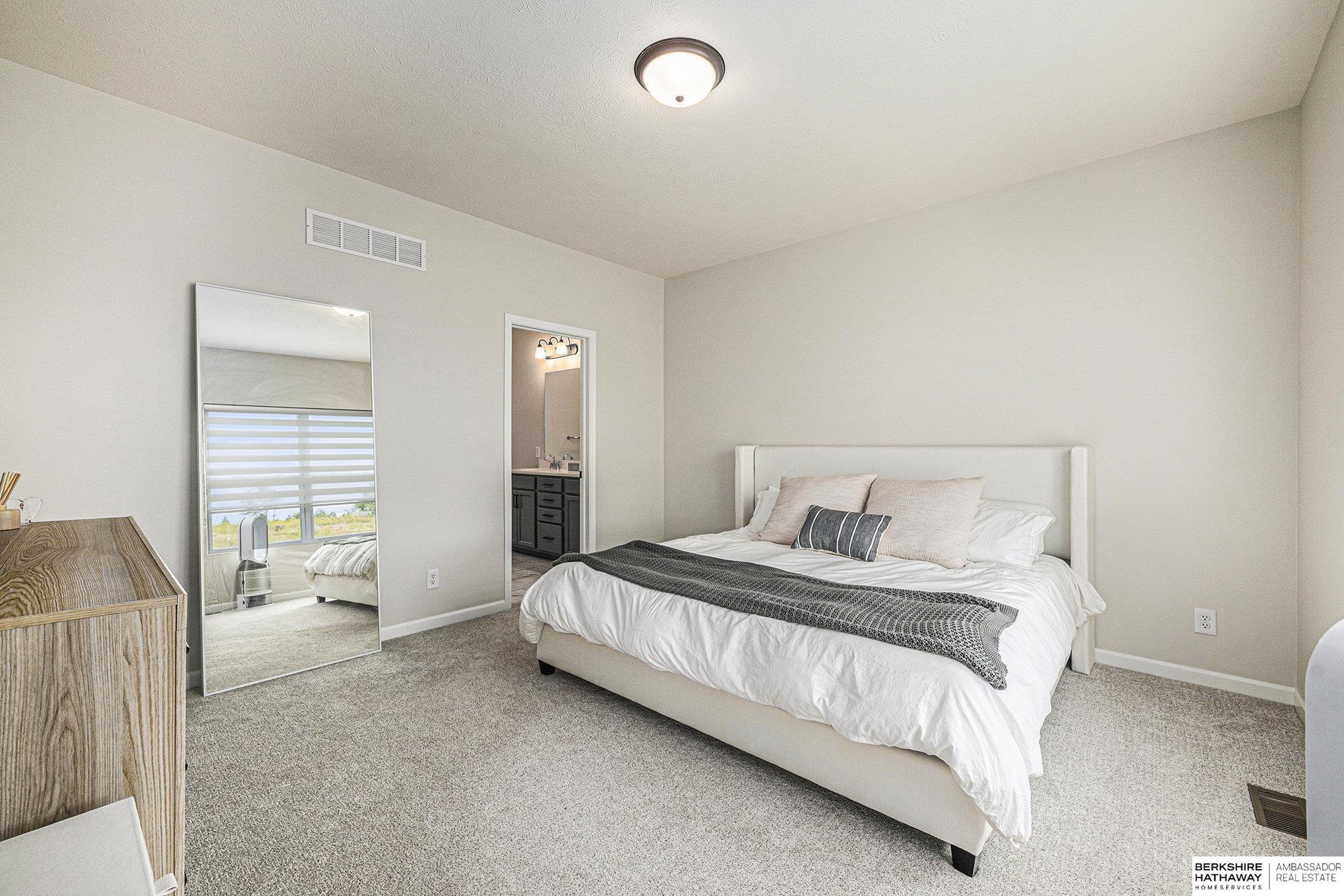 Omaha, Nebraska 68022, United States, 3 Bedrooms Bedrooms, ,2 BathroomsBathrooms,Residential,Active,199974