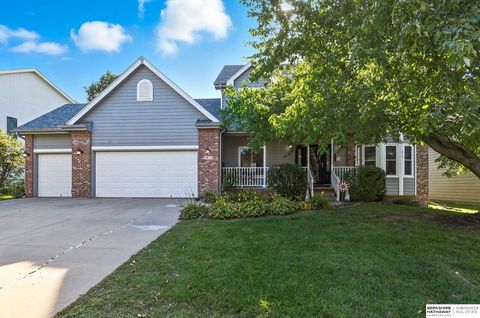 Photo of 4910 N 136th Street, Omaha, NE 68164 (MLS # 22532100)