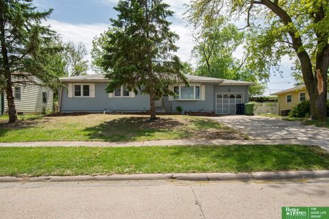 Photo of 1227 Bellaire Boulevard, Bellevue, NE 68005 (MLS # 22613246)