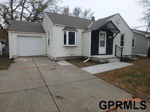 Photo of 5627 Northwest Drive, Omaha, NE 68104 (MLS # 22601684)