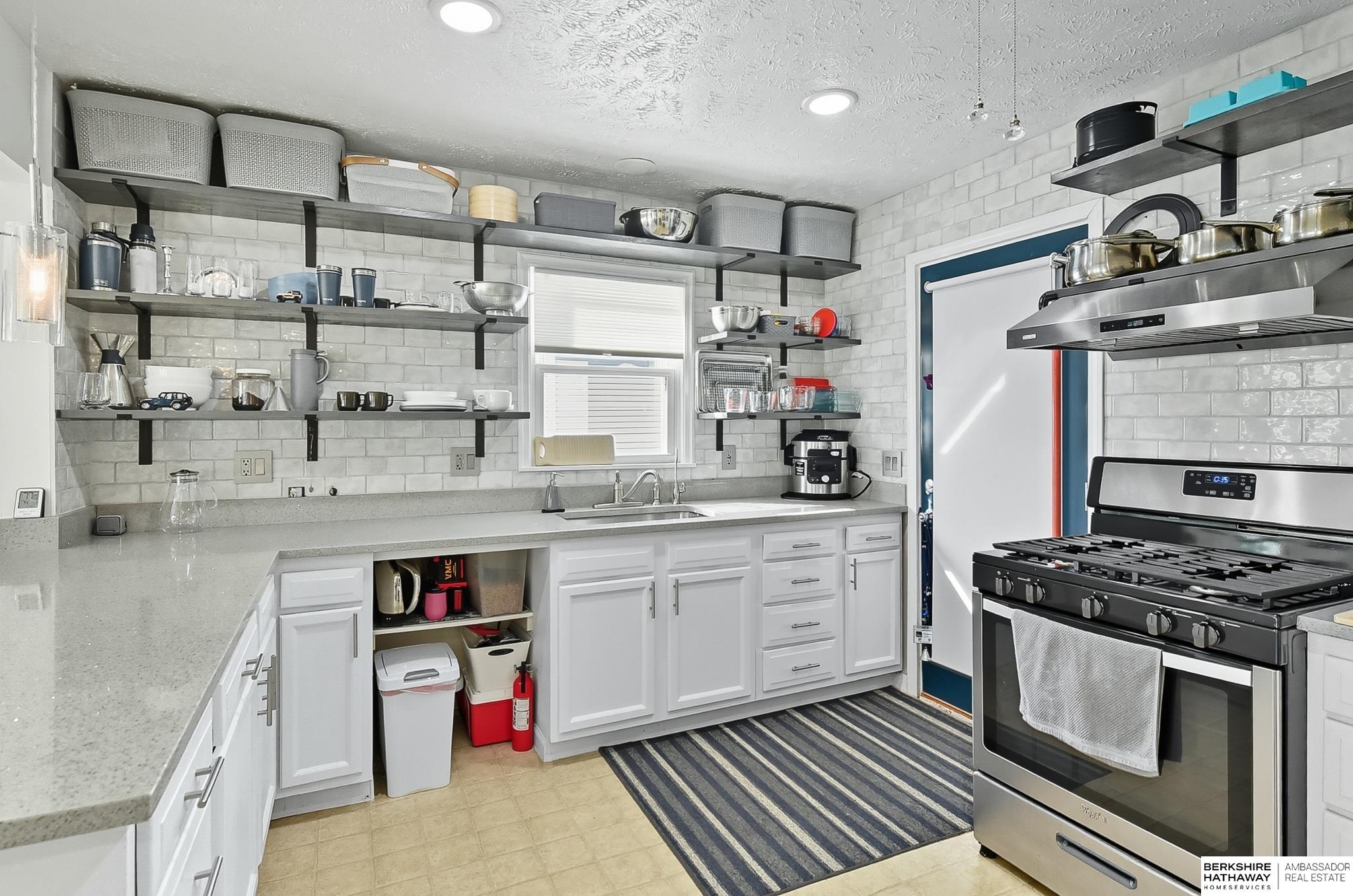 Omaha, Nebraska 68117, United States, 2 Bedrooms Bedrooms, ,1 BathroomBathrooms,Residential,Active,217403