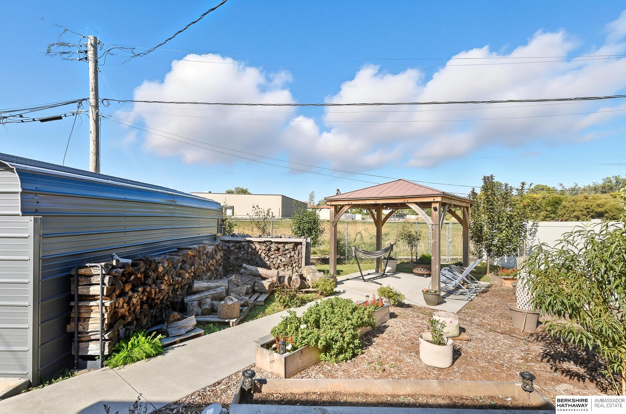 Omaha, Nebraska 68117, United States, 2 Bedrooms Bedrooms, ,1 BathroomBathrooms,Residential,Active,217403