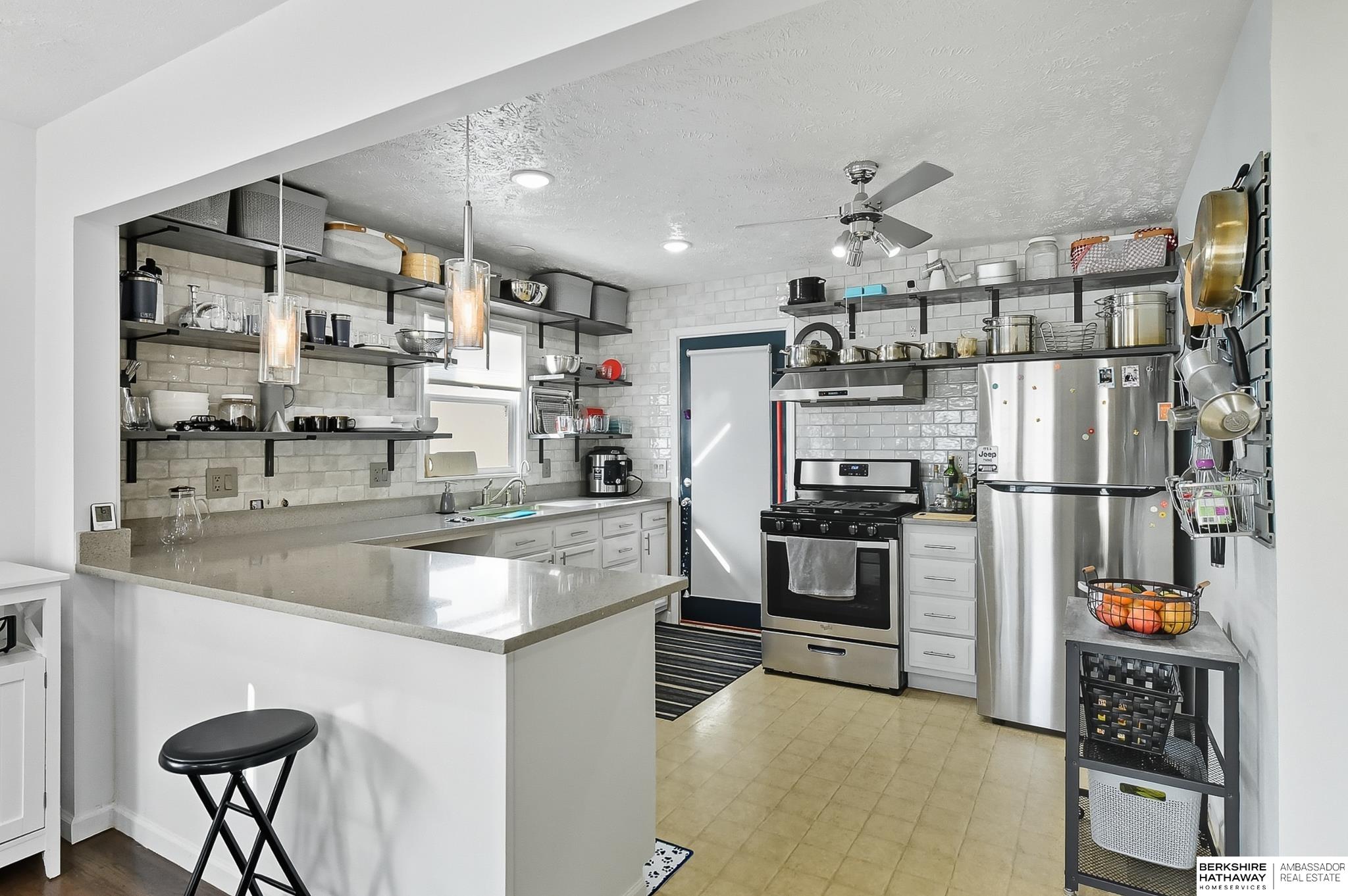 Omaha, Nebraska 68117, United States, 2 Bedrooms Bedrooms, ,1 BathroomBathrooms,Residential,Active,217403