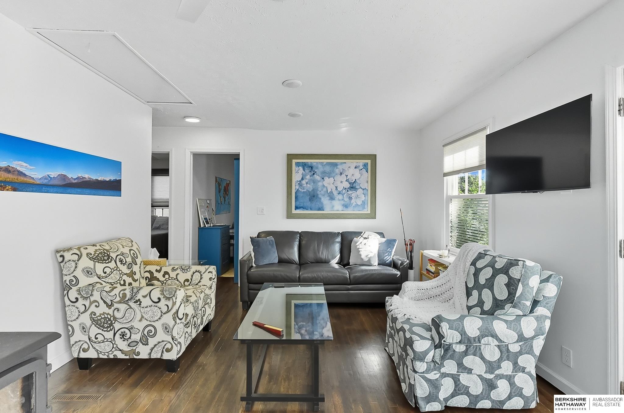 Omaha, Nebraska 68117, United States, 2 Bedrooms Bedrooms, ,1 BathroomBathrooms,Residential,Active,217403