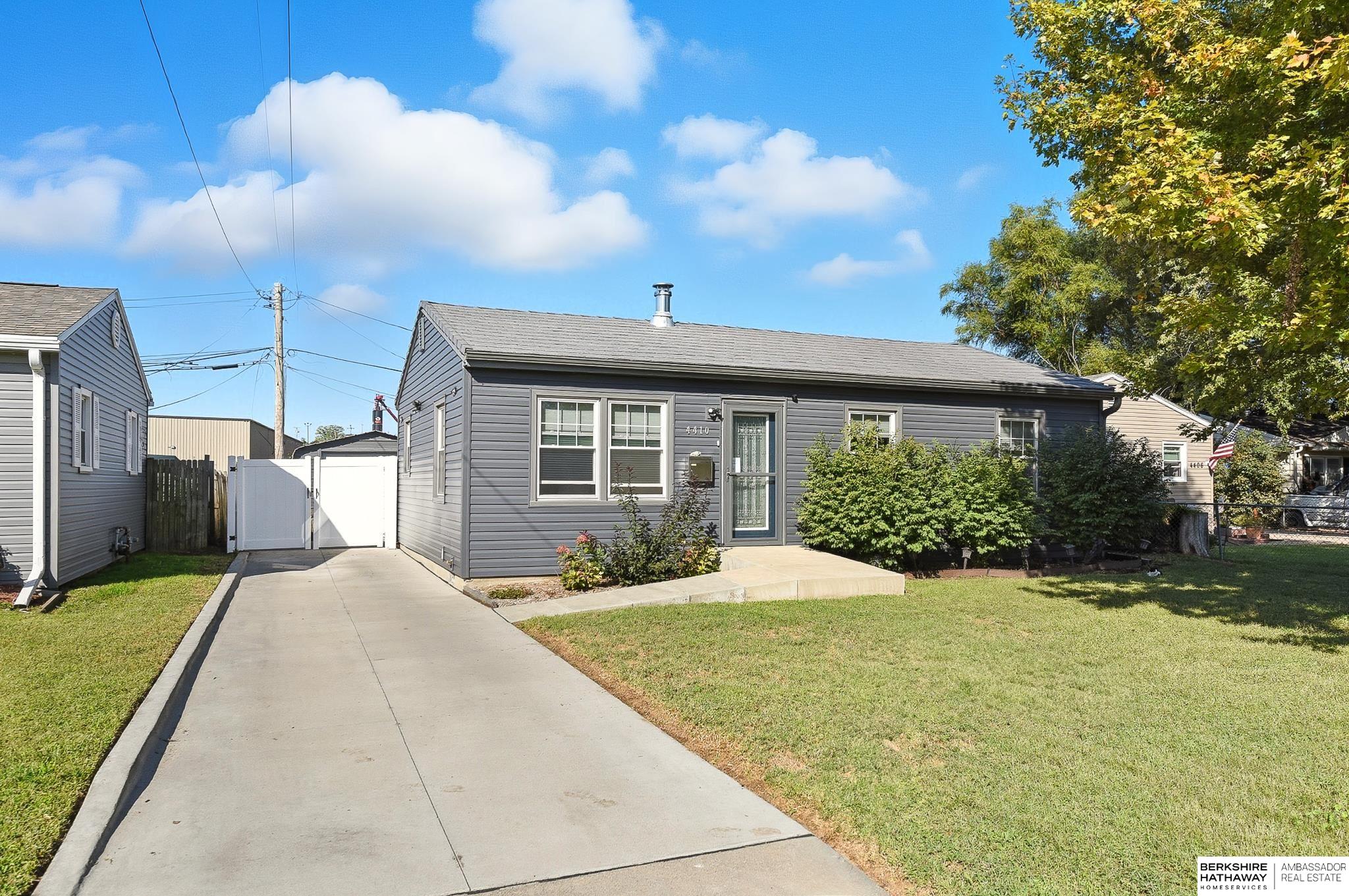 Omaha, Nebraska 68117, United States, 2 Bedrooms Bedrooms, ,1 BathroomBathrooms,Residential,Active,217403