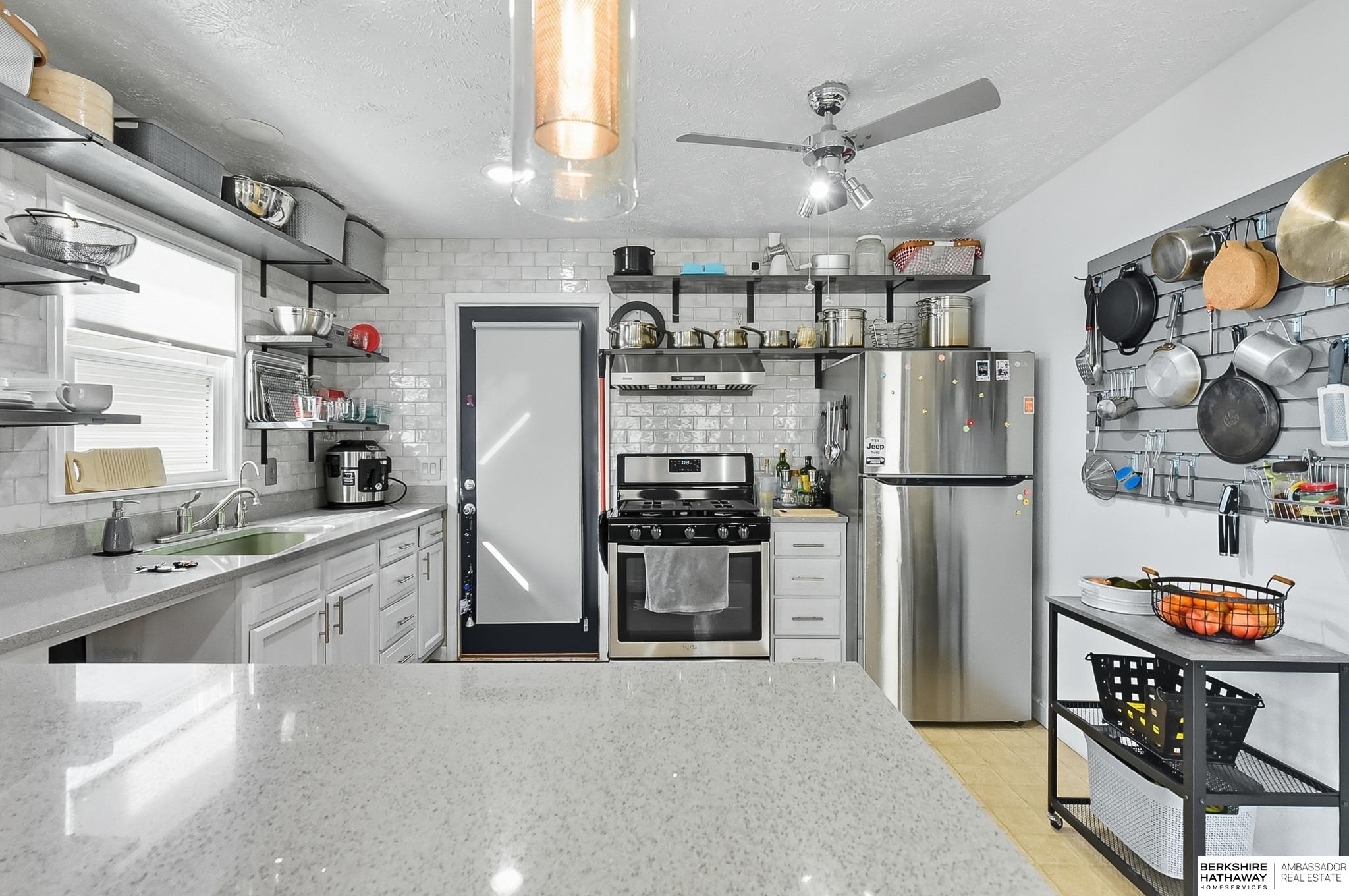 Omaha, Nebraska 68117, United States, 2 Bedrooms Bedrooms, ,1 BathroomBathrooms,Residential,Active,217403