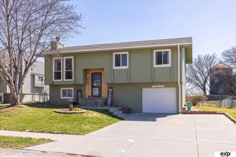 Photo of 14621 Margo Street, Omaha, NE 68138 (MLS # 22608162)