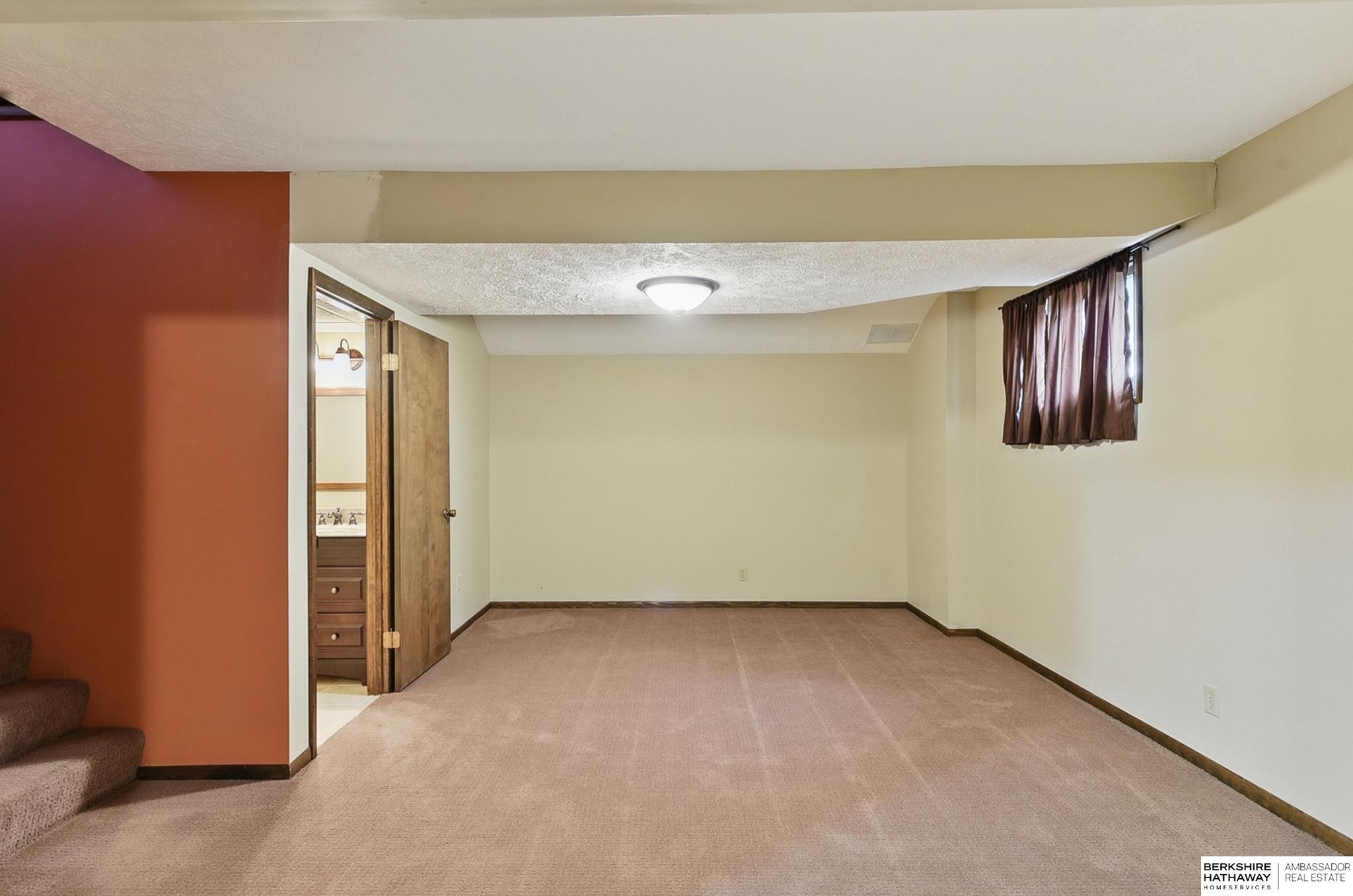 Fremont, Nebraska 68025, United States, 4 Bedrooms Bedrooms, ,2 BathroomsBathrooms,Residential,Active,137143