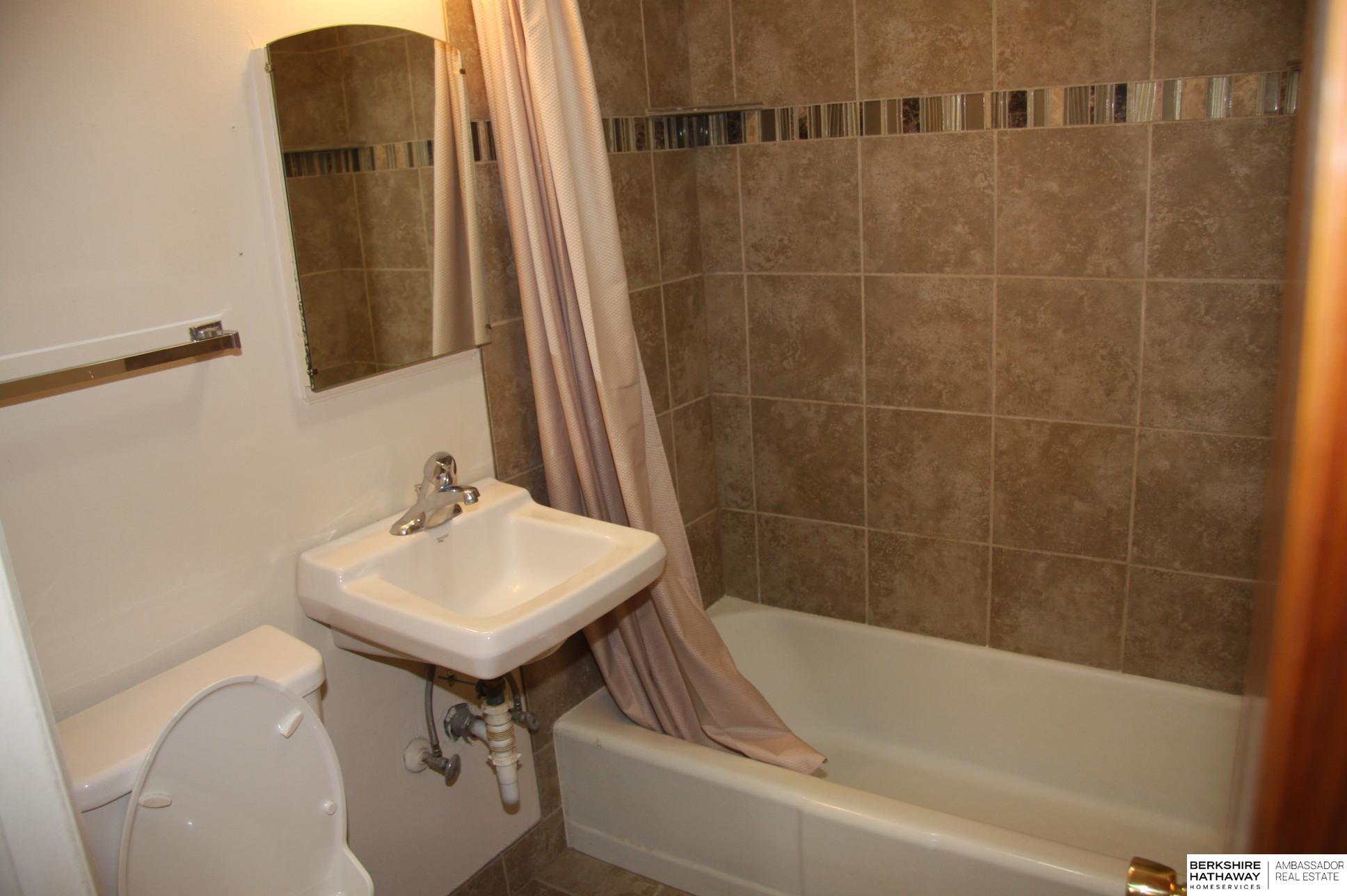 Fremont, Nebraska 68025, United States, 4 Bedrooms Bedrooms, ,4 BathroomsBathrooms,Residential,Active,184342