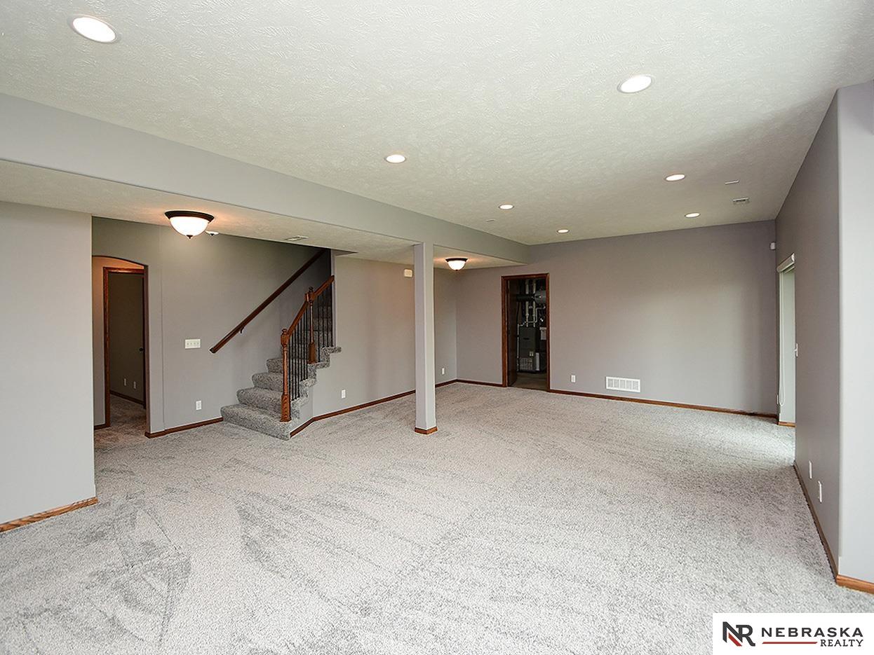 Gretna, Nebraska 68028, United States, 4 Bedrooms Bedrooms, ,3 BathroomsBathrooms,Residential,Active,229104