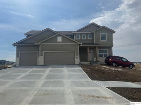 Photo of 20909 Nebraska Avenue, Elkhorn, NE 68022 (MLS # 22609082)
