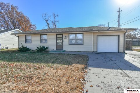 Photo of 7131 Kearney Avenue, Lincoln, NE 68507 (MLS # 22533934)