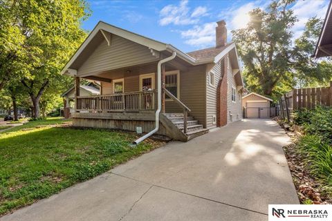 Photo of 2010 Jefferson Avenue, Lincoln, NE 68502 (MLS # 22614741)