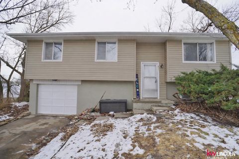 Photo of 801 Prairie Court, Hickman, NE 68372 (MLS # 22605055)