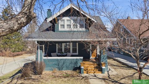 Photo of 4252 Mason Street, Omaha, NE 68105 (MLS # 22607356)