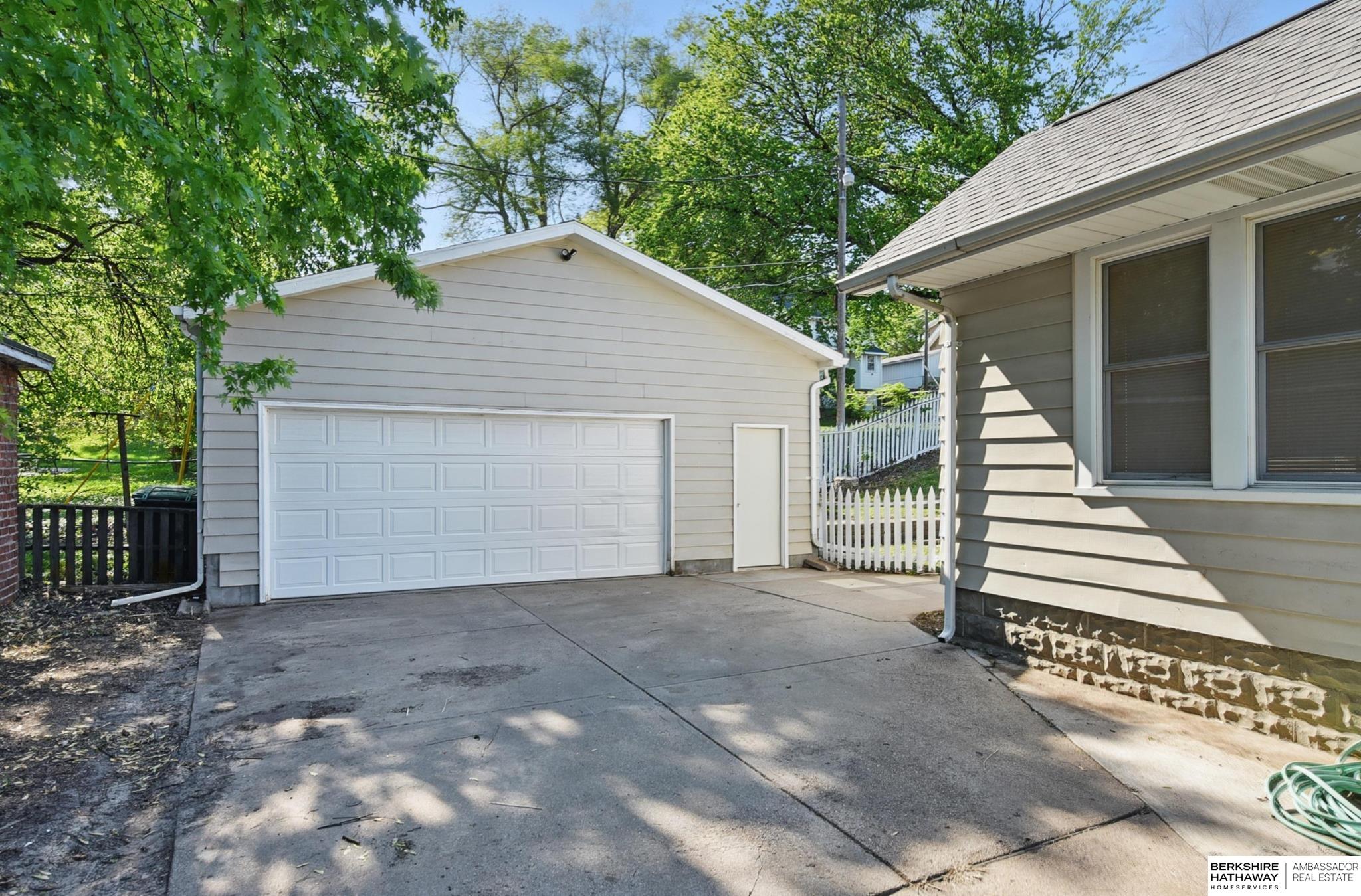 Omaha, Nebraska 68132, United States, 3 Bedrooms Bedrooms, ,3 BathroomsBathrooms,Residential,Active,178115