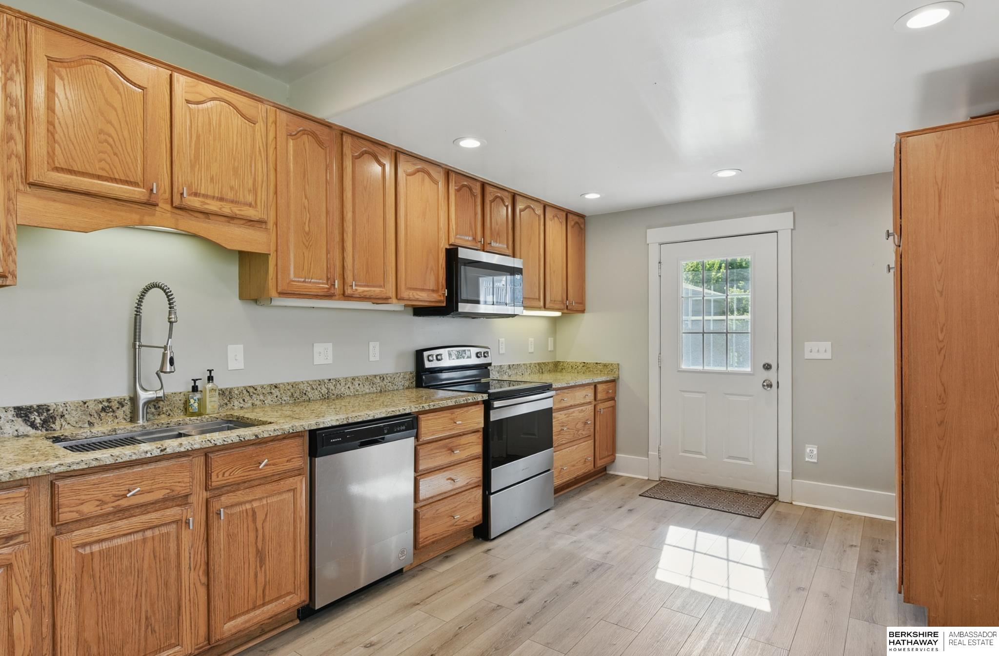 Omaha, Nebraska 68132, United States, 3 Bedrooms Bedrooms, ,3 BathroomsBathrooms,Residential,Active,178115