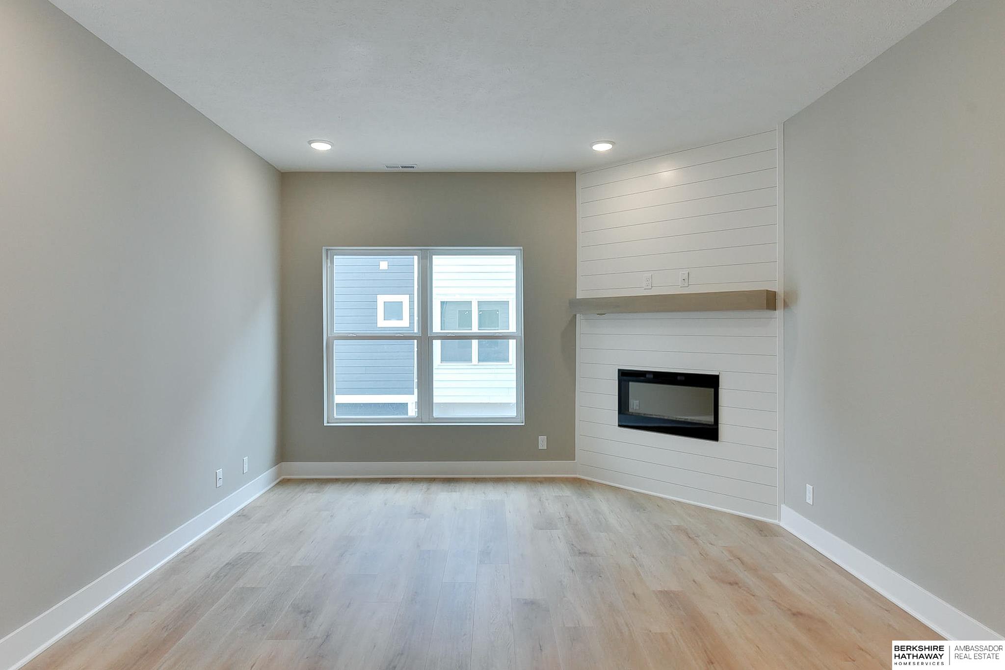 Omaha, Nebraska 68108, United States, 2 Bedrooms Bedrooms, ,2 BathroomsBathrooms,Residential,Active,135168