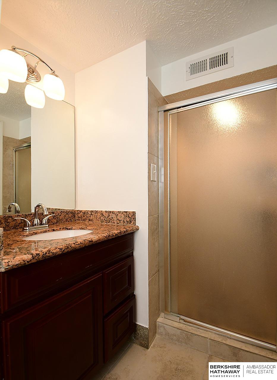 Bellevue, Nebraska 68005, United States, 3 Bedrooms Bedrooms, ,2 BathroomsBathrooms,Residential,Active,198258