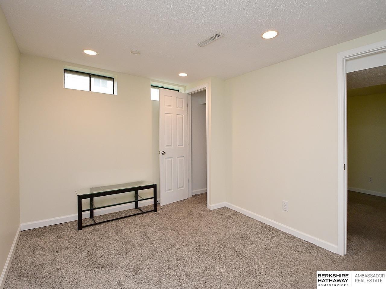 Bellevue, Nebraska 68005, United States, 3 Bedrooms Bedrooms, ,2 BathroomsBathrooms,Residential,Active,198258